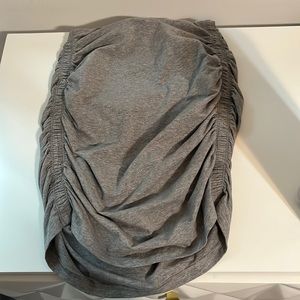 Aritzia grey ruched skirt. Stretchy and shapes body amazing!